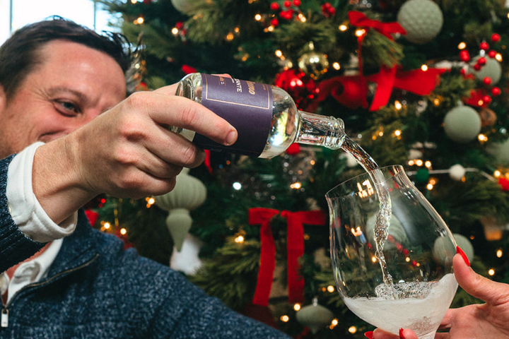 5 Ways to Enjoy a Wine Advent Calendar This Holiday Season